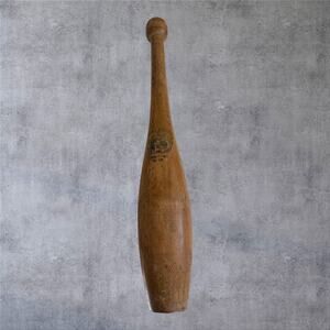 ANTIQ Spalding Gold Medal Indian Club .75 LB Model B Wood Exercise Juggling Pin